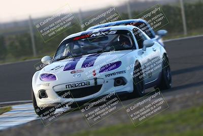 media/Jan-18-2026-CalClub SCCA (Sun) [[8bc6468723]]/Group 7 Race/Turn 1/